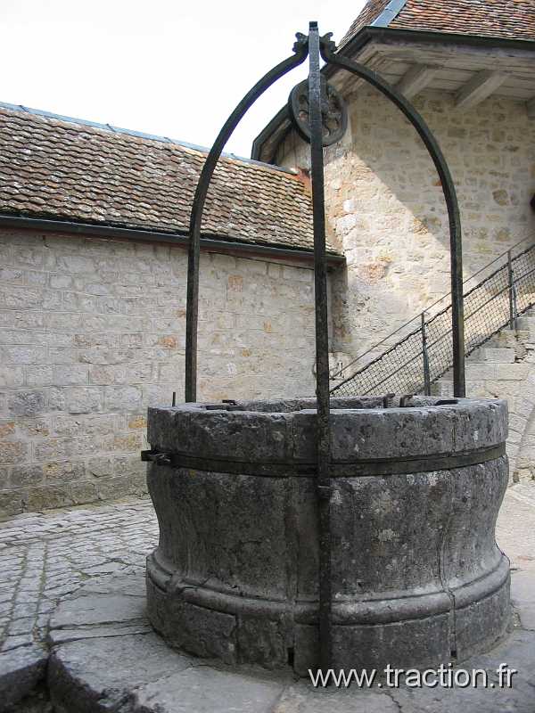 2011_CVAAM_35ans_4_Chateau_de_joux (43).JPG - 35 Ans du CVAAM, sortie dans le Doubs et le Jura, du 26 Avril au 1er Mai 2011, le chateau de Joux